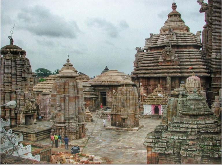 Lingaraja Temple, Bhubaneswar - Tripवाणी